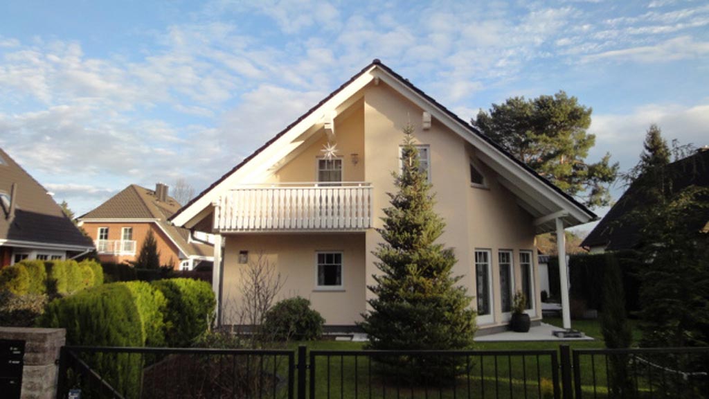 Berlin-Mahlsdorf, Mirower Stra&szlig;e